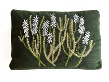 Load image into Gallery viewer, WHITE BOTTLEBRUSH ERICA heavy linen box