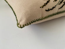Load image into Gallery viewer, CAPE THATCHING RESTIO heavy linen scatter (Copy)