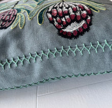 Load image into Gallery viewer, PROTEA NERIIFOLIA heavy linen box