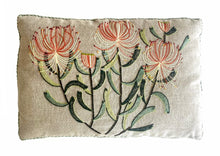 Load image into Gallery viewer, PINCUSHION TOTTUM heavy linen box