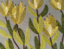 Load image into Gallery viewer, GOLDEN CONEBUSH heavy linen box
