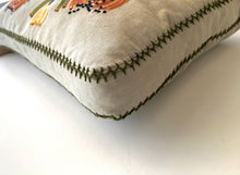 Load image into Gallery viewer, COMMON PINCUSHION heavy linen box