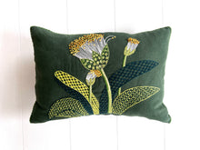 Load image into Gallery viewer, WHITE PAINTBRUSH LILY heavy linen scatter