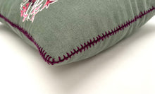 Load image into Gallery viewer, CANDELABRA LILY heavy linen scatter