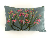 Load image into Gallery viewer, ERICA DISCOLOR heavy linen scatter