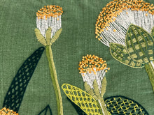 Load image into Gallery viewer, WHITE PAINTBRUSH LILY brushed cotton box