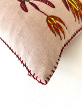 Load image into Gallery viewer, SUNSHINE CONEBUSH heavy linen scatter