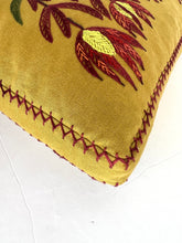 Load image into Gallery viewer, SUNSHINE CONEBUSH heavy linen box