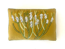Load image into Gallery viewer, WHITE BOTTLEBRUSH ERICA heavy linen box