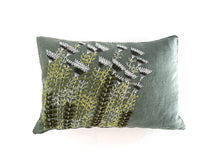 Load image into Gallery viewer, BLOMBOS heavy linen scatter