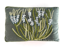 Load image into Gallery viewer, WHITE BOTTLEBRUSH ERICA heavy linen box