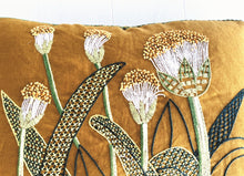 Load image into Gallery viewer, WHITE PAINTBRUSH LILY heavy linen box