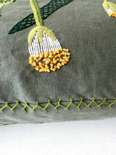 Load image into Gallery viewer, WHITE PAINTBRUSH LILY heavy linen box