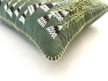 Load image into Gallery viewer, BLOMBOS heavy linen scatter
