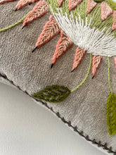 Load image into Gallery viewer, KING PROTEA  heavy linen scatter
