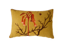 Load image into Gallery viewer, FIRE LILY heavy linen scatter
