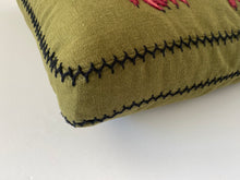 Load image into Gallery viewer, GOLDEN CONEBUSH heavy linen box
