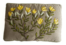 Load image into Gallery viewer, GOLDEN CONEBUSH heavy linen box
