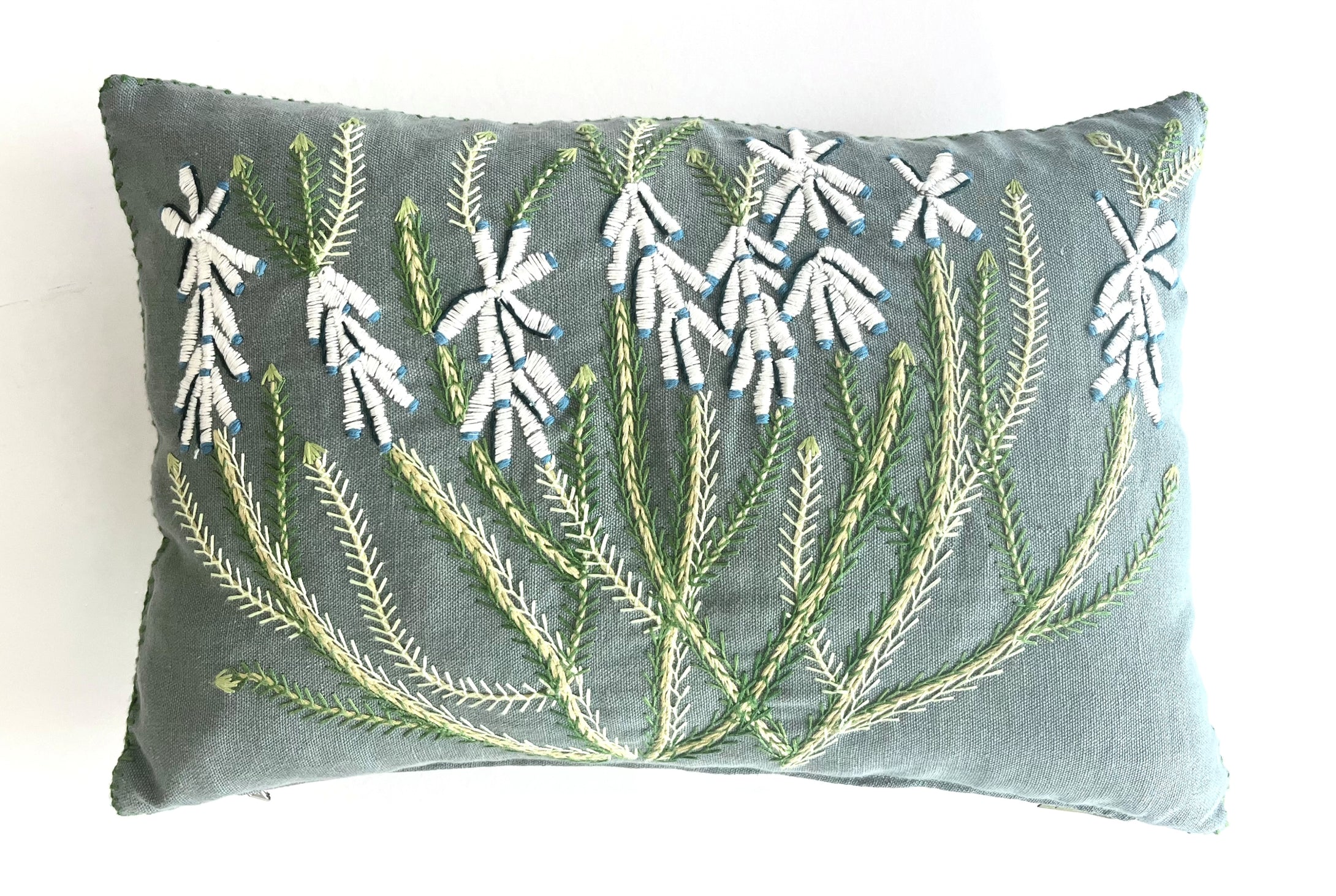 WHITE BOTTLEBRUSH ERICA heavy linen scatter