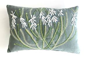 WHITE BOTTLEBRUSH ERICA heavy linen scatter