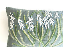 Load image into Gallery viewer, WHITE BOTTLEBRUSH ERICA heavy linen scatter
