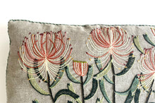 Load image into Gallery viewer, PINCUSHION TOTTUM heavy linen box
