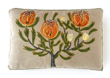 Load image into Gallery viewer, COMMON PINCUSHION heavy linen box

