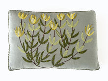 Load image into Gallery viewer, GOLDEN CONEBUSH heavy linen box

