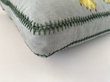 Load image into Gallery viewer, GOLDEN CONEBUSH heavy linen box
