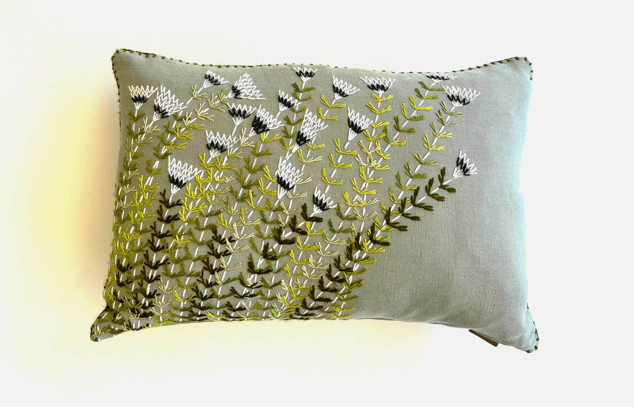 BLOMBOS heavy linen scatter