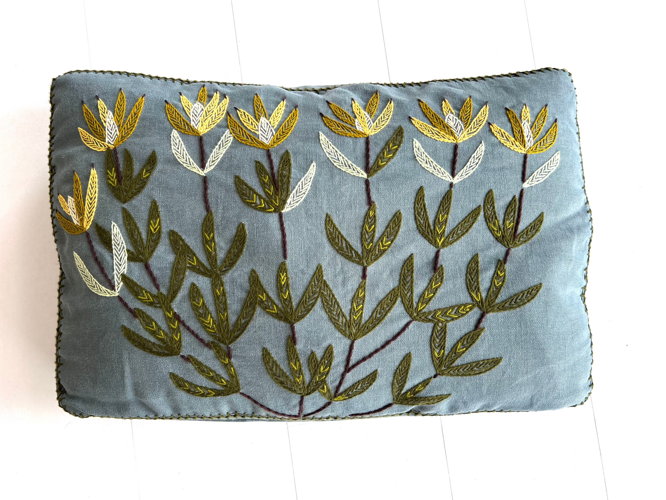 GOLDEN CONEBUSH linen box