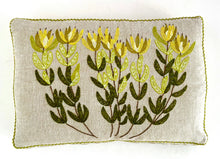 Load image into Gallery viewer, GOLDEN CONEBUSH heavy linen box
