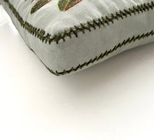 Load image into Gallery viewer, KING PROTEA heavy linen box
