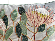 Load image into Gallery viewer, KING PROTEA heavy linen box
