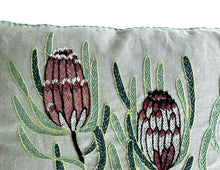 Load image into Gallery viewer, PROTEA NERIIFOLIA heavy linen box
