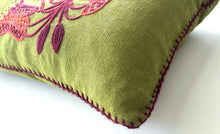 Load image into Gallery viewer, FIRE LILY heavy linen scatter
