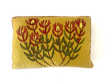 Load image into Gallery viewer, SUNSHINE CONEBUSH heavy linen box
