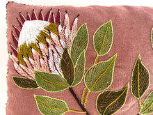 Load image into Gallery viewer, KING PROTEA linen scatter
