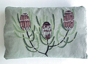 PROTEA NERIIFOLIA heavy linen box