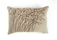 Load image into Gallery viewer, SONKWAS RESTIO heavy linen scatter
