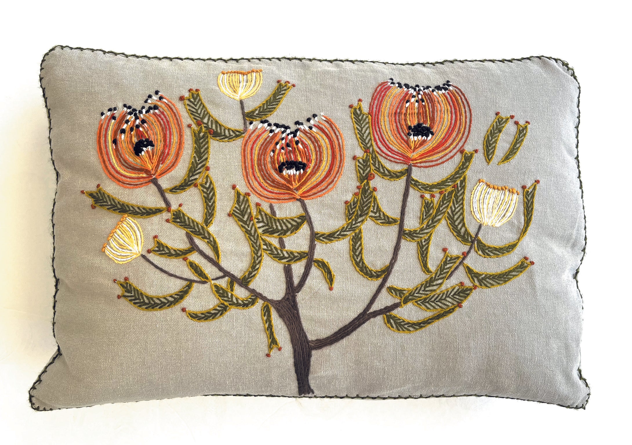 COMMON PINCUSHION heavy linen box