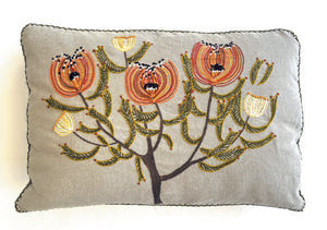 COMMON PINCUSHION heavy linen box