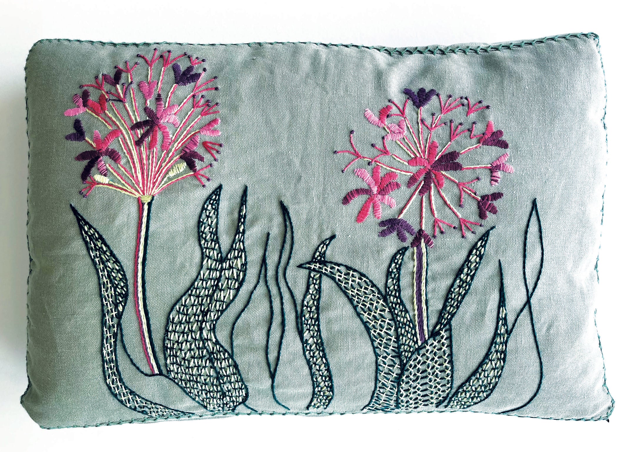 CANDELABRA LILY heavy linen box