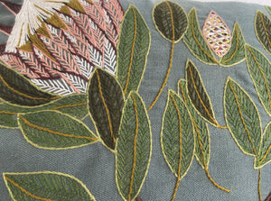 KING PROTEA linen scatter