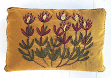 Load image into Gallery viewer, SUNSHINE CONEBUSH heavy linen box
