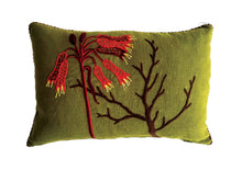 Load image into Gallery viewer, FIRE LILY heavy linen scatter
